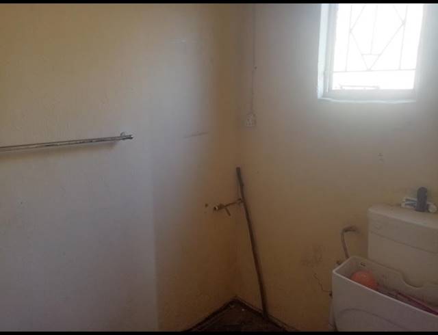 2 BEDROOM HOUSE FOR SALE IN GREENFIELD